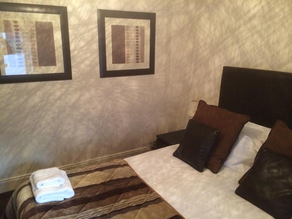 The Spinnaker Hotel Gourock Room photo