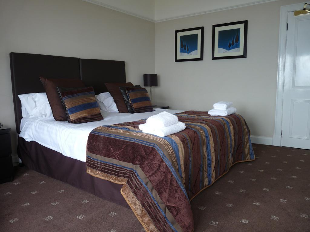 The Spinnaker Hotel Gourock Room photo